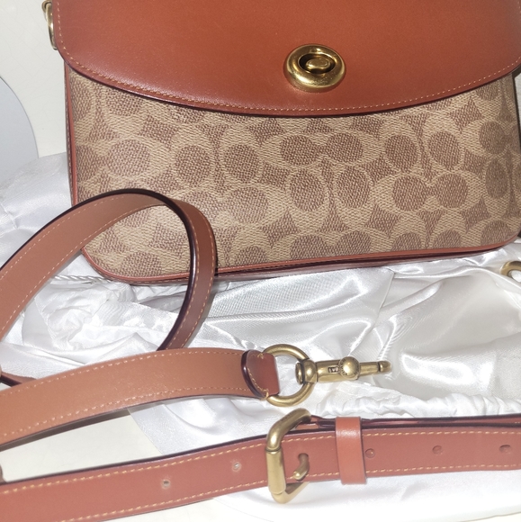 *SOLD* Gucci Bamboo Hobo - Picture 9 of 13